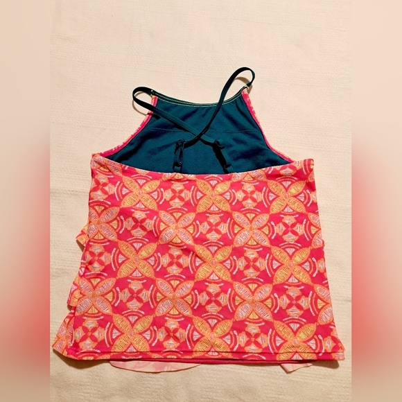 Justice girls size 14 tankini swim top, EUC or better - Picture 2 of 3